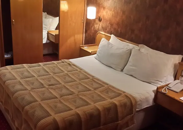 Atiskan فندق إسكيشير